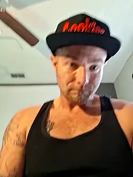 DadDDick925 online show from October 2025 10:52:01 PM