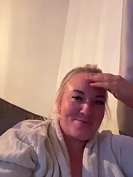 Snapshot of Jenna-LeeXX chatting on November 2025 10:58:01 PM Jenna-LeeXX online show from November 2025 10:58:01 PM