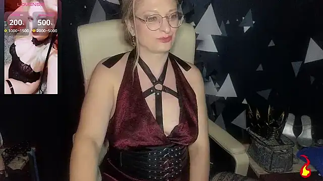 MonicaMis online show from November 2025 03:26:01 PM