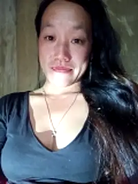 Snapshot of Phantamay chatting on November 2025 12:20:02 PM Phantamay online show from November 2025 12:20:02 PM