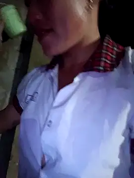 Snapshot of Phantamay chatting on November 2025 12:20:01 PM Phantamay online show from November 2025 12:20:01 PM