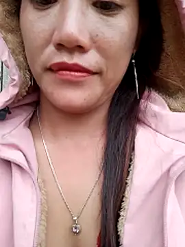 Snapshot of Phantamay chatting on October 2025 02:32:02 AM Phantamay online show from October 2025 02:32:02 AM