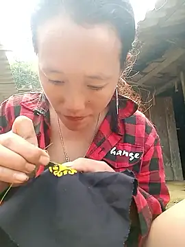 Snapshot of Phantamay chatting on November 2025 06:17:02 AM Phantamay online show from November 2025 06:17:02 AM