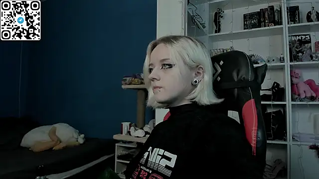 Holy Mistress S online show from December 2025 10:06:01 AM