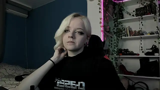 Holy Mistress S online show from November 2025 09:35:02 AM