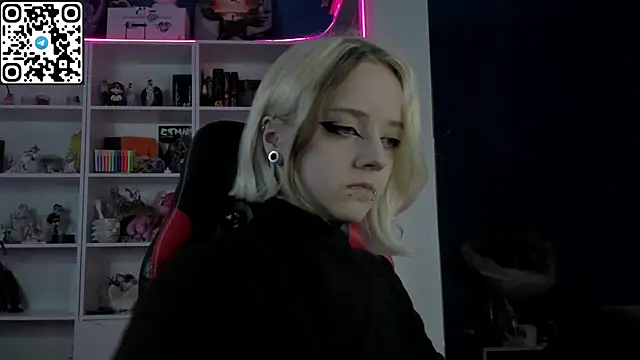 Holy Mistress S online show from May 2026 07:59:01 AM
