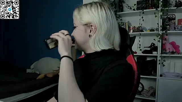 Holy Mistress S online show from November 2025 09:32:01 AM