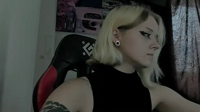 Snapshot of Holy_Mistress_S chatting on July 2026 07:26:02 AM Holy Mistress S online show from July 2026 07:26:02 AM