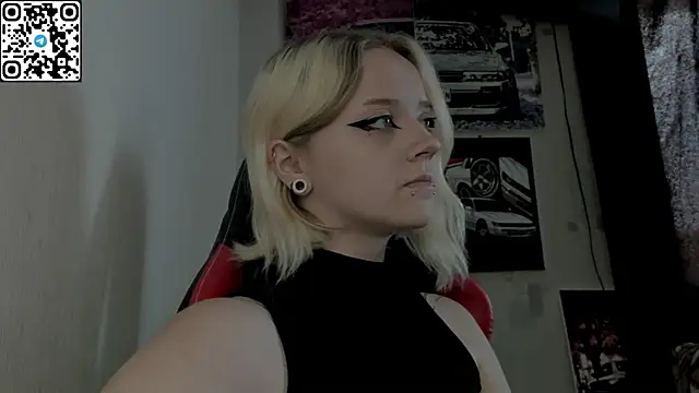 Snapshot of Holy_Mistress_S chatting on July 2026 07:42:02 AM Holy Mistress S online show from July 2026 07:42:02 AM