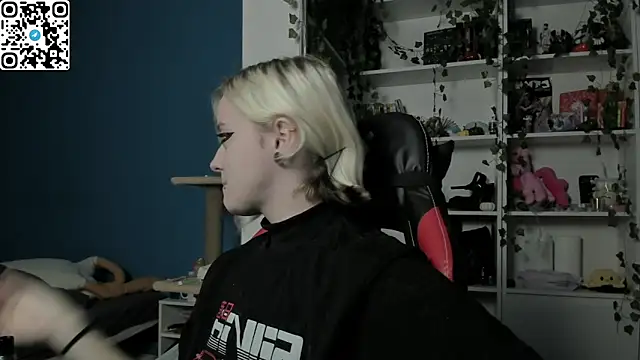 Holy Mistress S online show from November 2025 09:31:02 AM