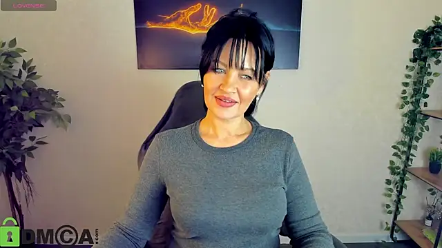 Sara Devills online show from March 2026 10:03:02 AM