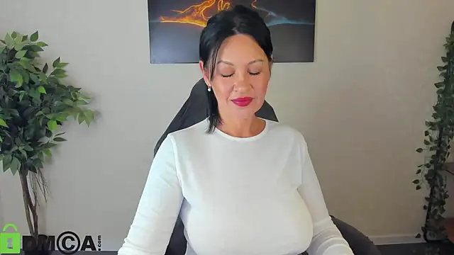Snapshot of Sara_Devills chatting on June 2026 01:11:01 AM Sara Devills online show from June 2026 01:11:01 AM