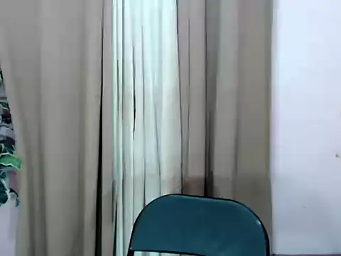 Snapshot of Felicity_lux chatting on June 2026 04:29:02 AM Felicity lux online show from June 2026 04:29:02 AM