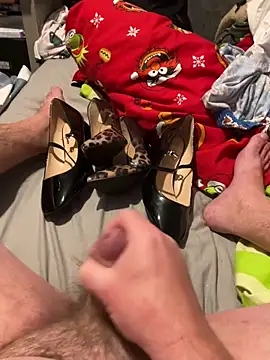 fortheloveofheels74 online show from January 2026 12:25:01 AM