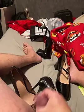 fortheloveofheels74 online show from December 2025 10:31:01 PM