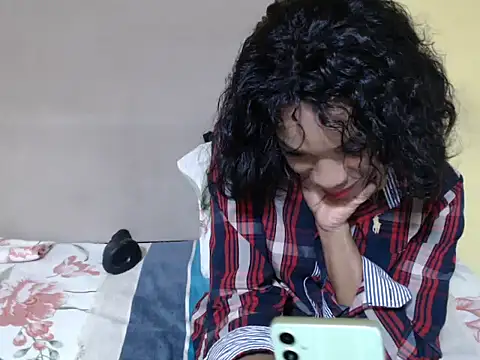 CherryZee online show from April 2026 10:19:02 AM