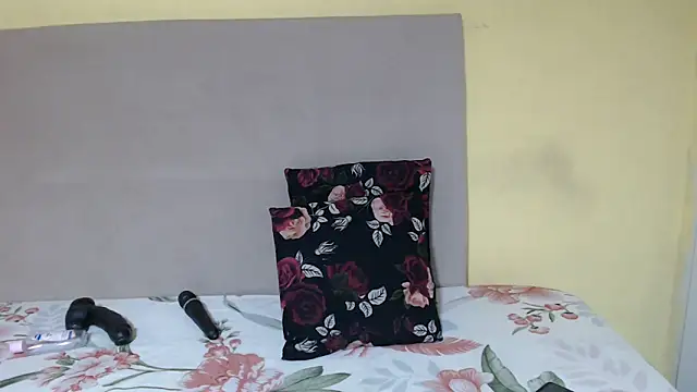 CherryZee online show from April 2026 08:52:01 AM