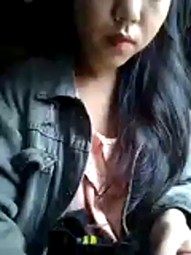 Quynhsumon online show from November 2025 06:51:02 AM