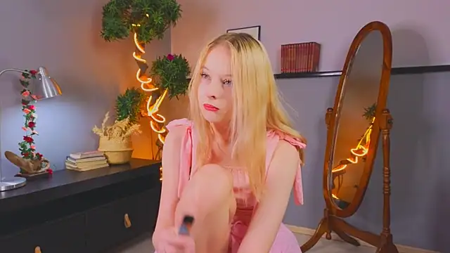 YungLyssy online show from December 2025 03:02:01 AM