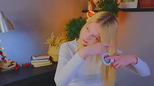 YungLyssy online show from November 2025 02:38:02 AM