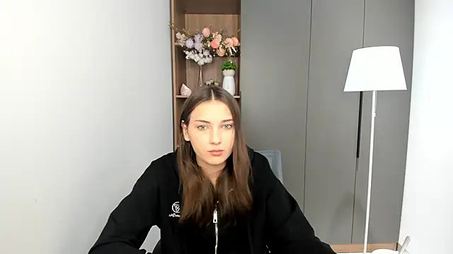 KateCahee online show from October 2025 05:18:02 AM