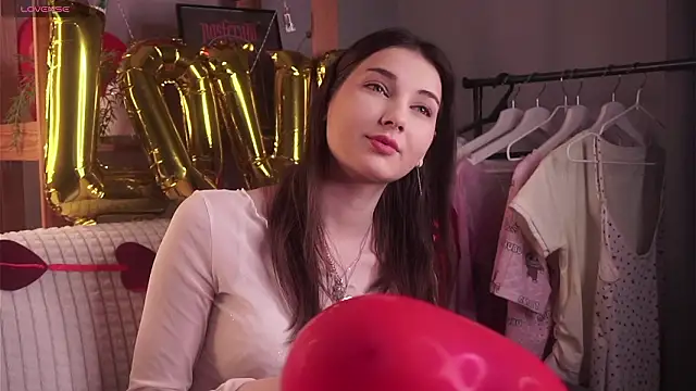 KateCahee online show from February 2026 01:37:02 AM