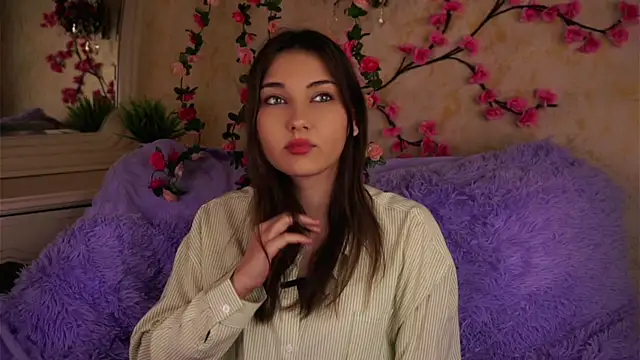 KateCahee online show from November 2025 02:16:02 AM