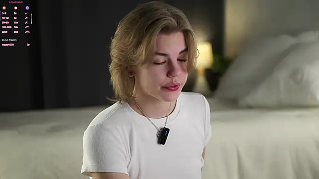 MelodyBaur online show from December 2025 03:03:01 PM