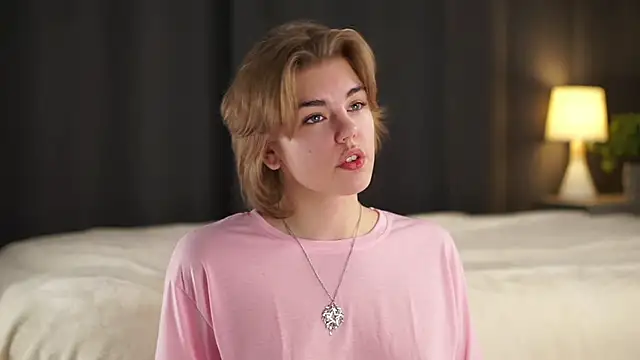 MelodyBaur online show from November 2025 12:31:02 PM