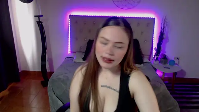  crystal12 online show from November 2025 02:21:01 PM