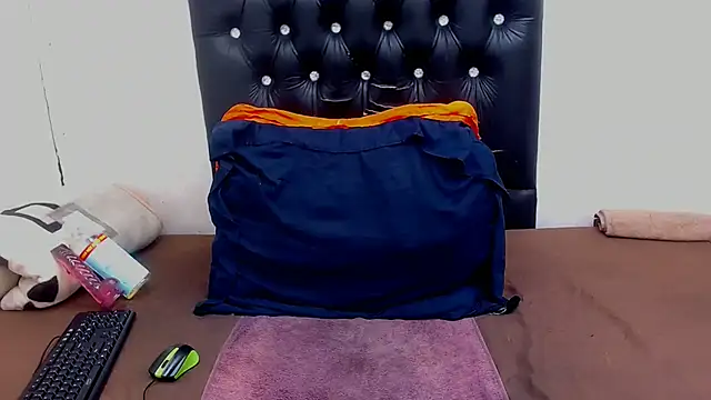 MatureMilfxxx online show from February 2026 01:56:01 AM