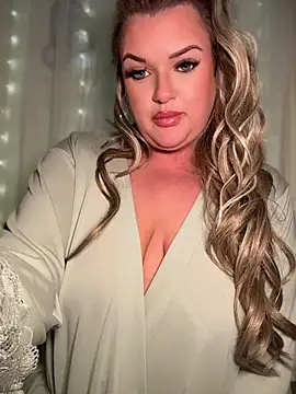 Scottish Milf Bella xo online show from April 2026 10:27:02 PM