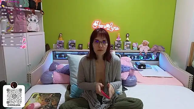  HeraLuna  online show from March 2026 09:59:01 PM