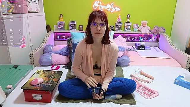  HeraLuna  online show from March 2026 09:52:02 PM