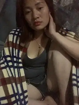 Lara-11 online show from December 2025 01:43:02 PM