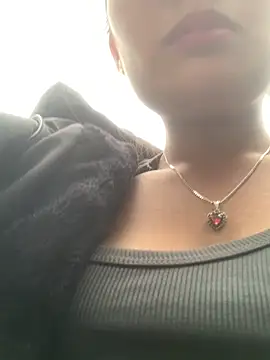 Lara-11 online show from December 2025 02:05:02 AM