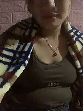 Lara-11 online show from November 2025 02:10:01 PM