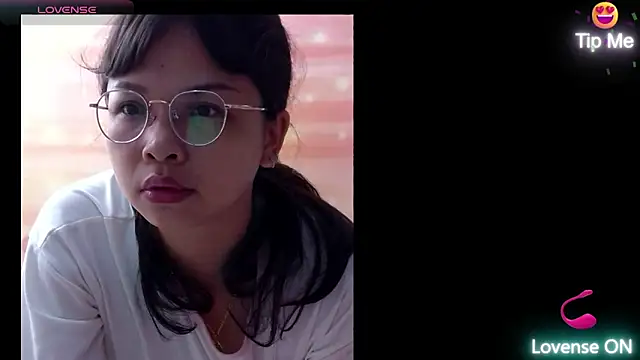 Snapshot of Maomilove1 chatting on June 2026 01:12:02 PM Maomilove1 online show from June 2026 01:12:02 PM