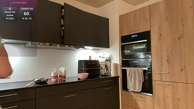 allisonwhite222 online show from November 2025 02:43:02 PM