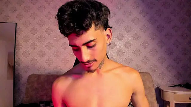 Mr Strike online show from November 2025 12:32:02 AM