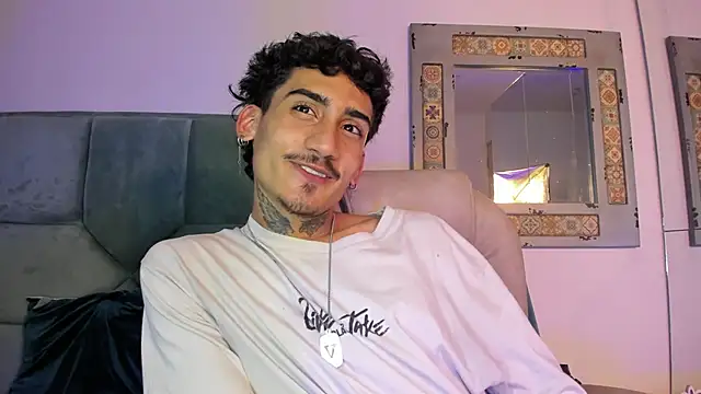 Mr Strike online show from December 2025 06:57:02 PM