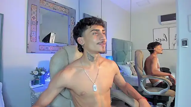 Mr Strike online show from December 2025 03:40:01 AM