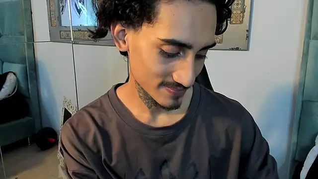 Mr Strike online show from November 2025 03:00:02 AM