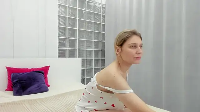 Tenderly Sophie online show from November 2025 01:39:01 AM