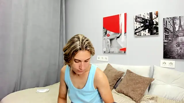 Tenderly Sophie online show from July 2026 02:01:01 AM