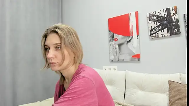 Tenderly Sophie online show from February 2026 01:25:01 AM