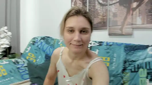 Tenderly Sophie online show from November 2025 01:17:01 AM