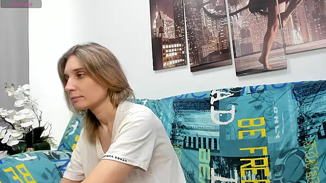 Tenderly Sophie online show from April 2026 01:22:02 AM