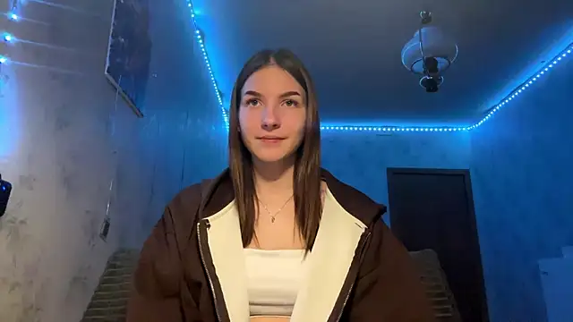 Beauty miIa online show from November 2025 04:45:02 PM