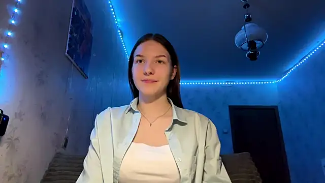 Beauty miIa online show from November 2025 04:43:02 PM